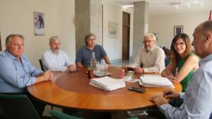 La delegada del Gobierno, Sabrina Moh, reunida con los responsables de la COA