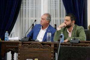Almansouri dedicó varios halagos a Vox en sus 15 minutos de palabra, posiblemente en un intento de dejar solo al PP en la oposición