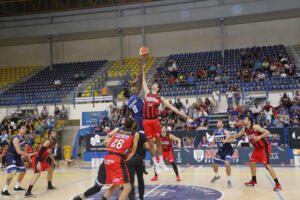 Imagen del encuentro de la pasada temporada entre melillenses y granadinos