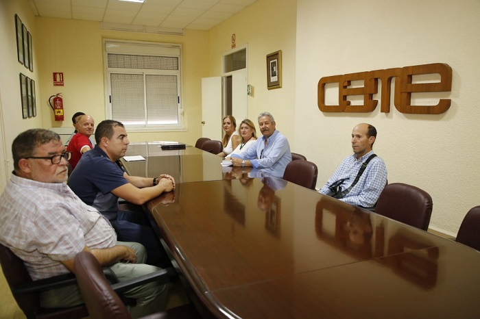 Imagen de la reunión que se realizó ayer en la sede de CEME con empresarios locales