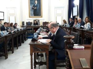 Conesa hace una observancia al Reglamento en su escaño