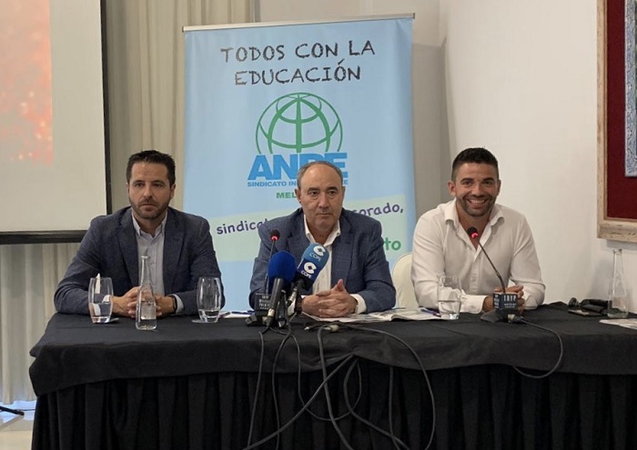 El sindicato ANPE en una asamblea en el Hotel Melilla Puerto