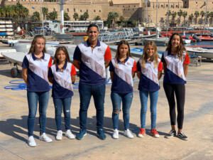 Regastistas y técnico del Real Club Marítimo que han acudido al Mundial Techno Sub-15 y Sub-17, que se celebra en Cádiz