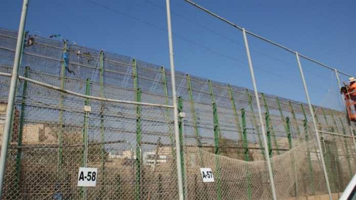 Imagen de una de las partes de la valla de Ceuta en la frontera entre España y Marruecos