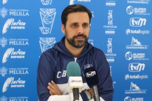 El preparador melillense, ayer durante su intervención en rueda de prensa