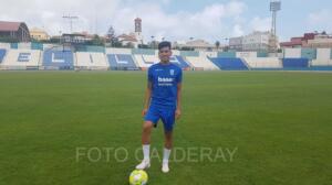 Garay, el día de su presentación como nuevo jugador de la U.D. Melilla