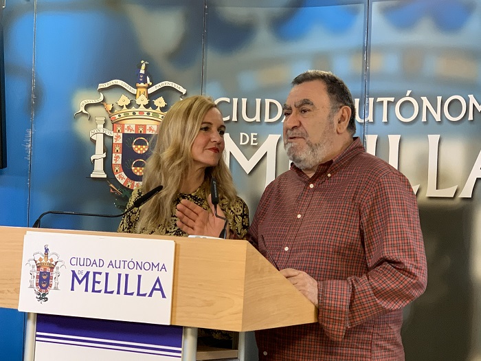 La viceconsejera Fernández Treviño y el secretario del Premio Internacional