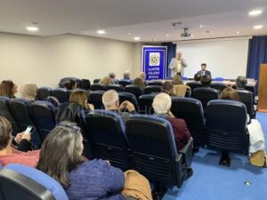 El doctor Ruiz Olivares y el viceconsejero Mohamed Mohand, en la inauguración de las jornadas