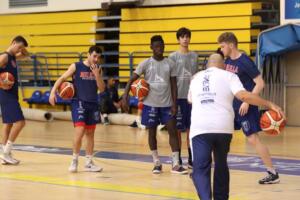 Los dos jugadores juniors están entrando en la dinámica de la primera plantilla