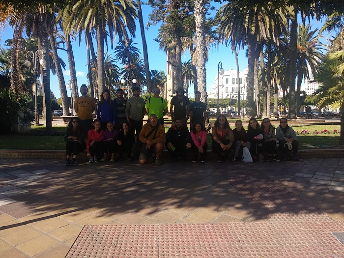 En la imagen, participantes de la salida al paraje natural organizada por Guelaya y el Campus