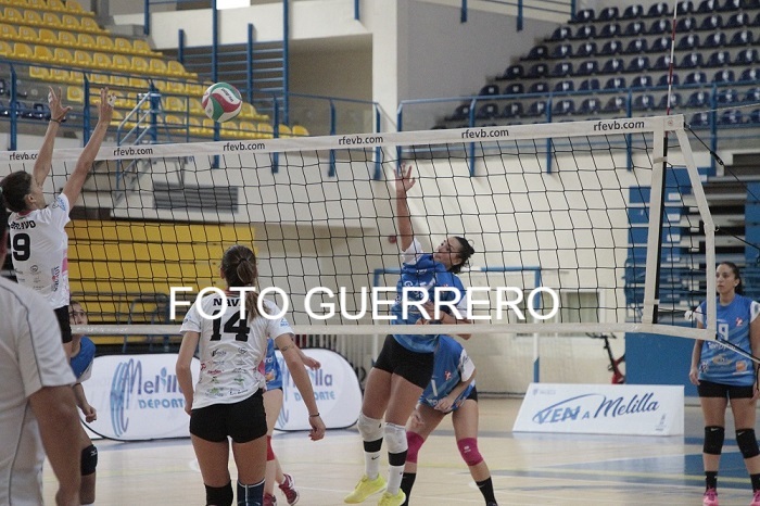 Almudena Martín, jugadora del Club Voleibol Melilla