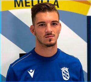 Deco, jugador de la U.D. Melilla