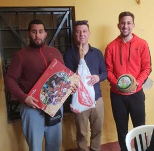 Foto de familia de los tres primeros clasificados