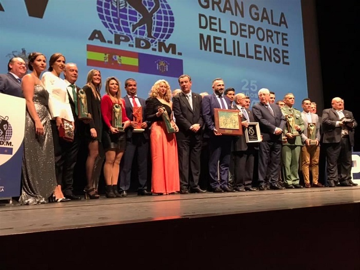 Foto de familia de los diferentes premiados de la pasada Gran Gala del Deporte de Melilla, celebrada en el Teatro Kursaal-Fernando Arrabal