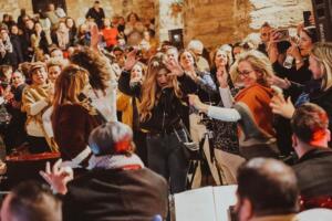 El público más animado se atrevió a bailar al son de los villancicos