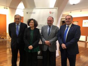 Los rectores de la Universidad de Granada junto al decano de la Facultad de Ciencias Sociales y Jurídicas de Melilla