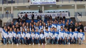 Los expedicionarios posaban todos juntos en el ‘Javier Imbroda’, en el descanso del último partido que jugó el Melilla Baloncesto