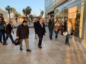 El presidente de la Ciudad Autónoma de Melilla llegando al Juzgado con su abogado
