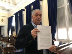 El presidente de Vox Melilla, Jesús Delgado Aboy, con la denuncia