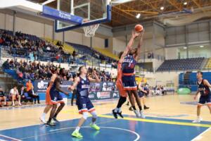 Otra gran actuación de Caleb Agada