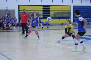 Lucía Buendía, entrenadora-jugadora del Club Voleibol Melilla