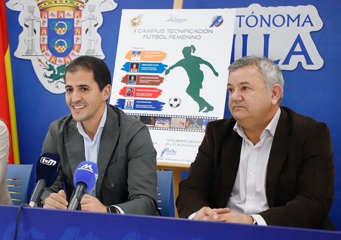 Rachid Bussian se reunió ayer martes con el presidente de la Federación Melillense de Fútbol, Diego Martínez