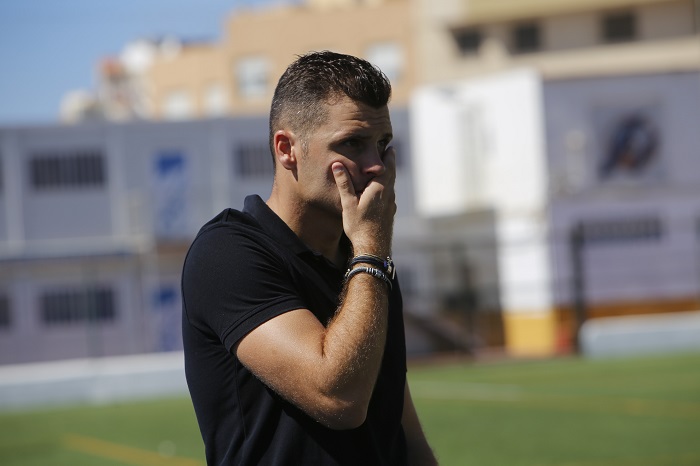 Nacho Aznar, entrenador del Melilla C.D., se mostró preocupado por la mala dinámica de su equipo en las últimas ocho jornadas
