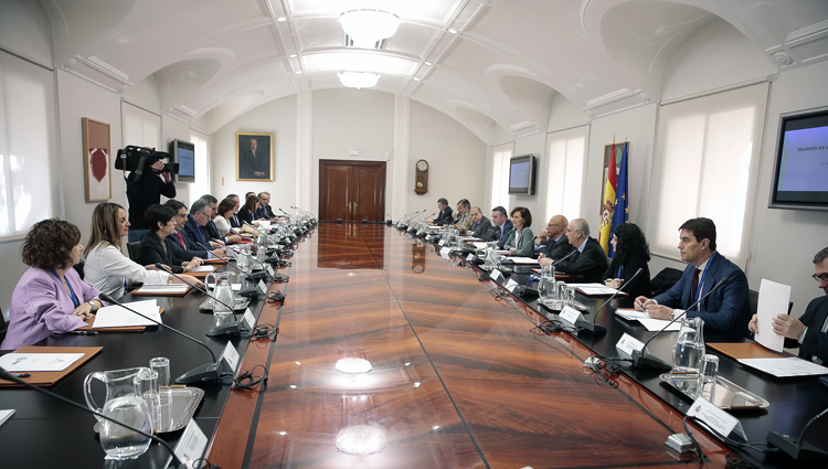 Imagen de la reunión celebrada ayer en el Palacio de La Moncloa