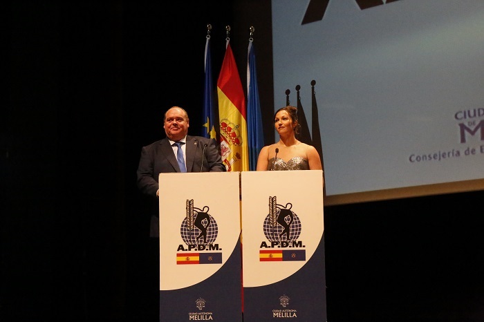 Ricardo Fernández y Evelyn Muñoz, presentadores de la Gran Gala del Deporte