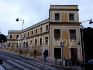 Estudiará si se puede dedicar una parte del edificio de Correos a algunas habitaciones