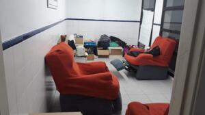 El colectivo de celadores ha sido enviado a la zona externa de urgencias