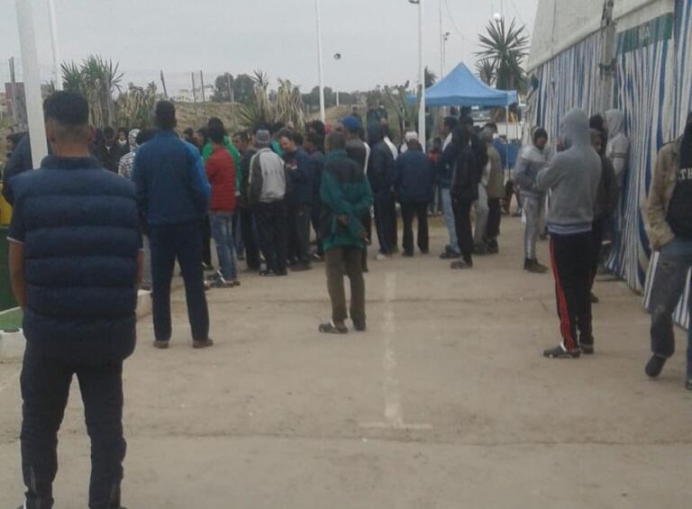 Imagen de la protesta de los acogidos, la mayoría marroquíes que quedaron atrapados en Melilla