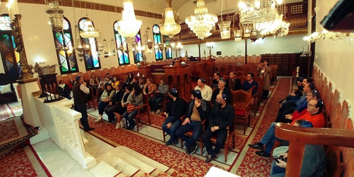 Una de las visitas culturales en la sinagoga principal