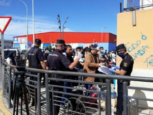 Imagen de la salida de 200 marroquíes bloqueados en Melilla el pasado mes de mayo