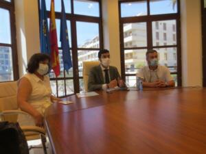 Mohand se mostró “terriblemente orgulloso” de los servicios sociales de la Ciudad y de las áreas que trabajan con ellos