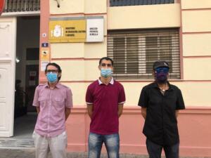 Los integrantes de Podemos junto a Nassim Al Ouryachi en el centro de la imagen