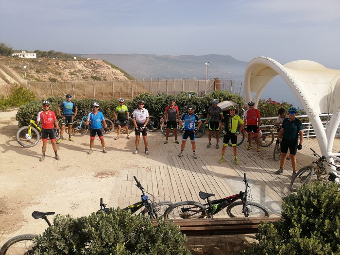 Unos 50 ciclistas comenzaron la ruta, partiendo desde el Parque Forestal, el lugar elegido para la salida y llegada de la segunda etapa de la prueba