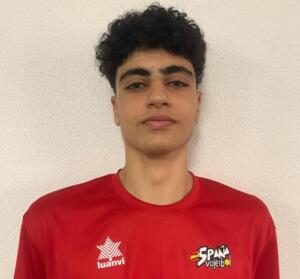 Azddin es uno de los jugadores con más proyección de Melilla y, sin duda alguna, estará muy pronto en el Club Voleibol Melilla de la Superliga Masculina