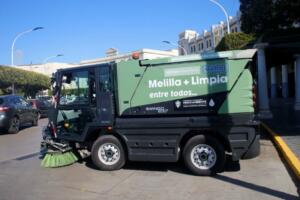 Uno de los nuevos vehículos de limpieza que llegaron con la adjudicación del nuevo contrato