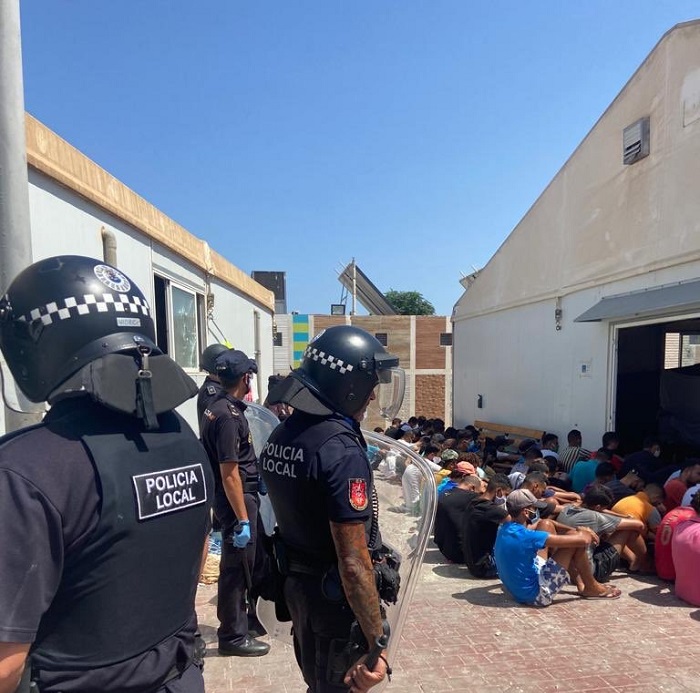 Tras los altercados en el CETI, fueron detenidos 33 inmigrantes