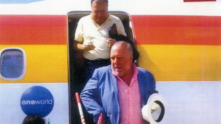 Esta imagen de Villarejo llegando a Melilla, objeto del juicio