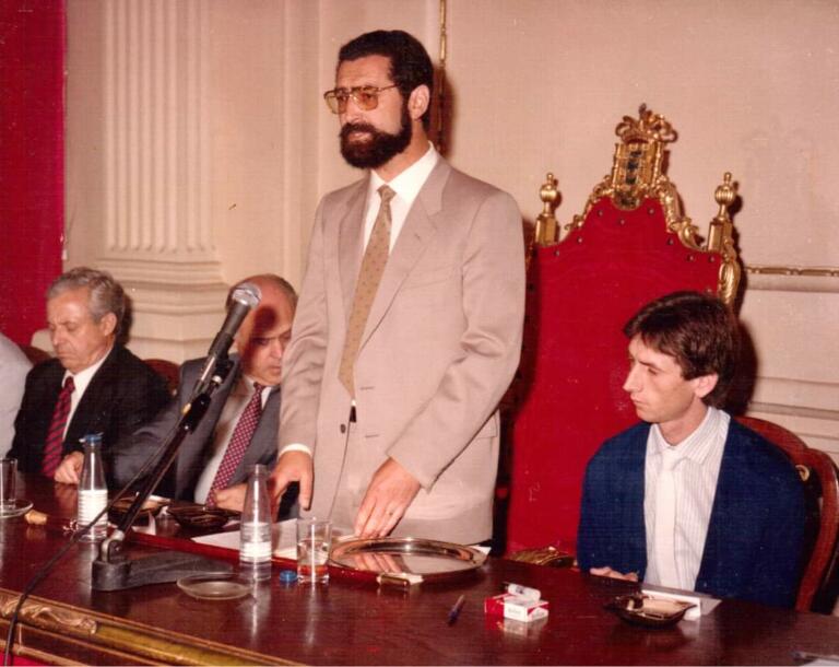 En su toma de posesión como alcalde que tuvo lugar el 8 de mayo de 1983.