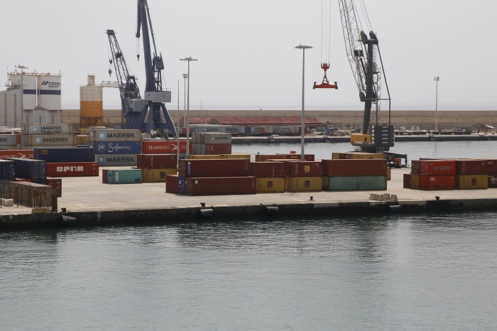 Contenedores en el puerto de Melilla, en julio de 2018