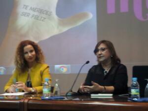 María del Mar Alfaya (d) -en la foto con Isabel Moreno- ha acusado al Gobierno de “dejar en manos del destino y de la ciudadanía la evolución de esta segunda oleada del coronavirus”