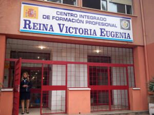 Puerta principal del CIFP Reina Victoria Eugenia