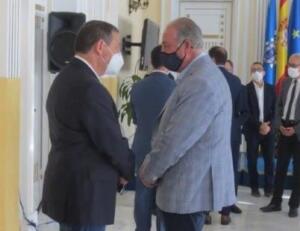 Aberchán y Delgado Aboy conversan, en una foto de archivo