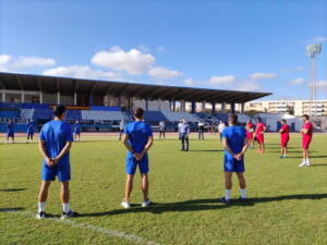 Imagen de la charla que mantuvo el presidente con la plantilla
