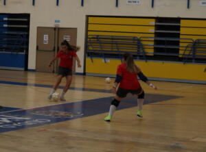 Natalia Cuadrado preparándose para disparar a puerta