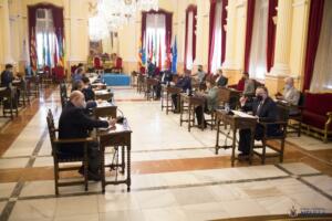 La reunión se celebró ayer en el Salón de Plenos de la Ciudad Autónoma (FOTO CAM)