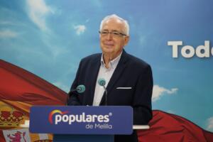 Imbroda insistió en que el Gobierno de Melilla debería haber tenido en cuenta las propuestas de los profesionales y adoptar medidas como un cribado de la población y contratar a más rastreadores